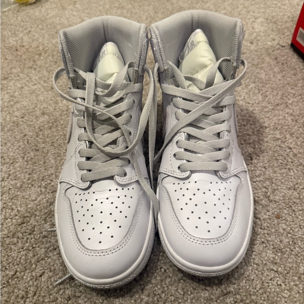 Jordan Sneakers - Light Gray